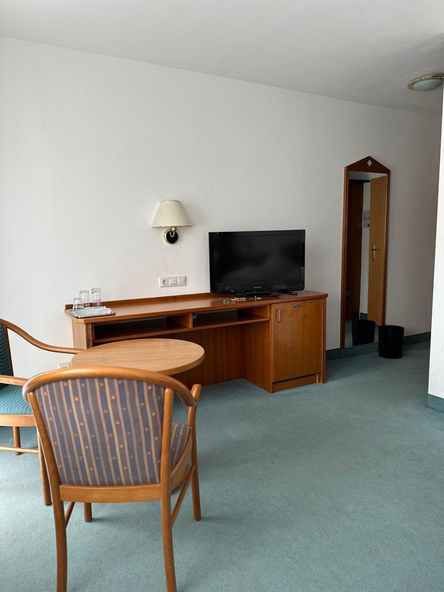 St Hotel Reichertshofen 外观 照片